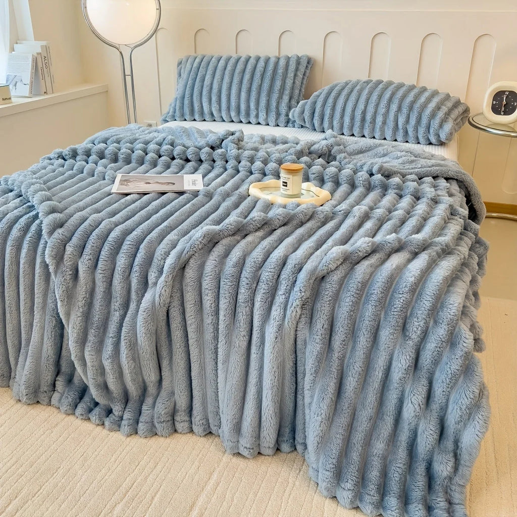 Manta de felpa acanalada de poliéster con textura en relieve, disponible en varios colores y tamaños, ideal para abrigo y decoración 13