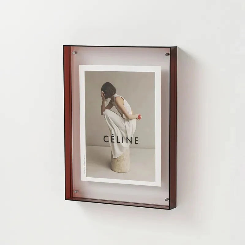 Marco de fotos de acrílico colorido con diseño moderno, ideal para exhibir arte y recuerdos, perfecto para decorar cualquier espacio. 10