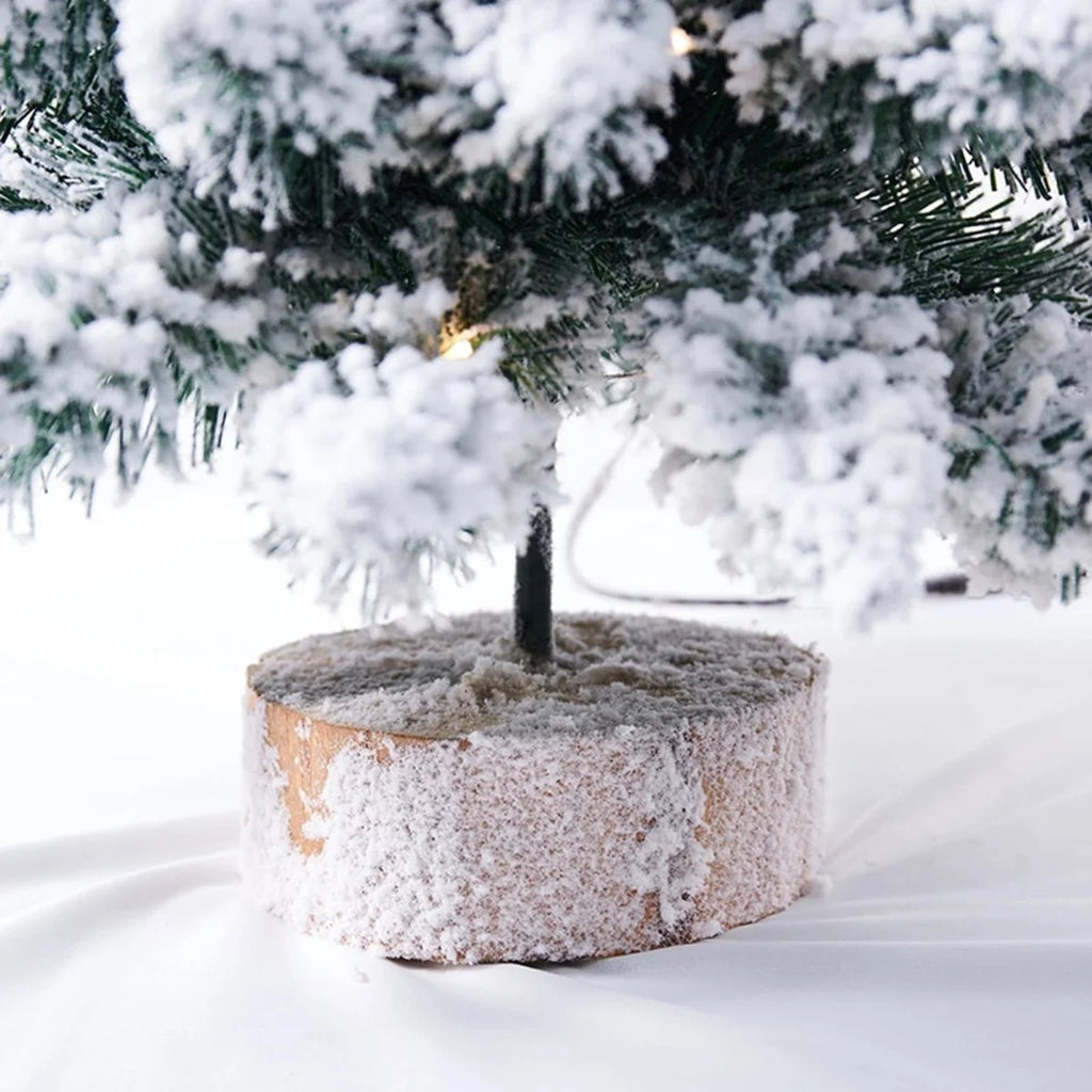 Mini árbol de Navidad decorado con luces LED brillantes y efecto nieve, mide 45 cm de altura, ideal para adornar espacios pequeños y crear 6