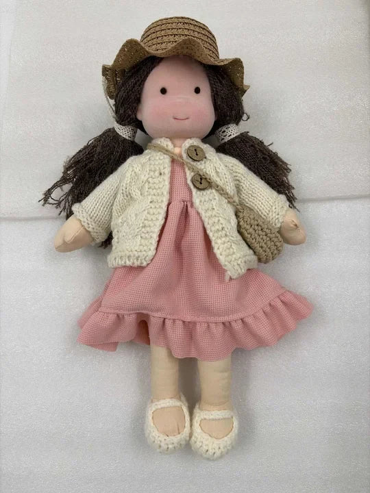 Muñeca Waldorf hecha a mano de lana sostenible, suave y lavable, ideal para el juego de niños. 1