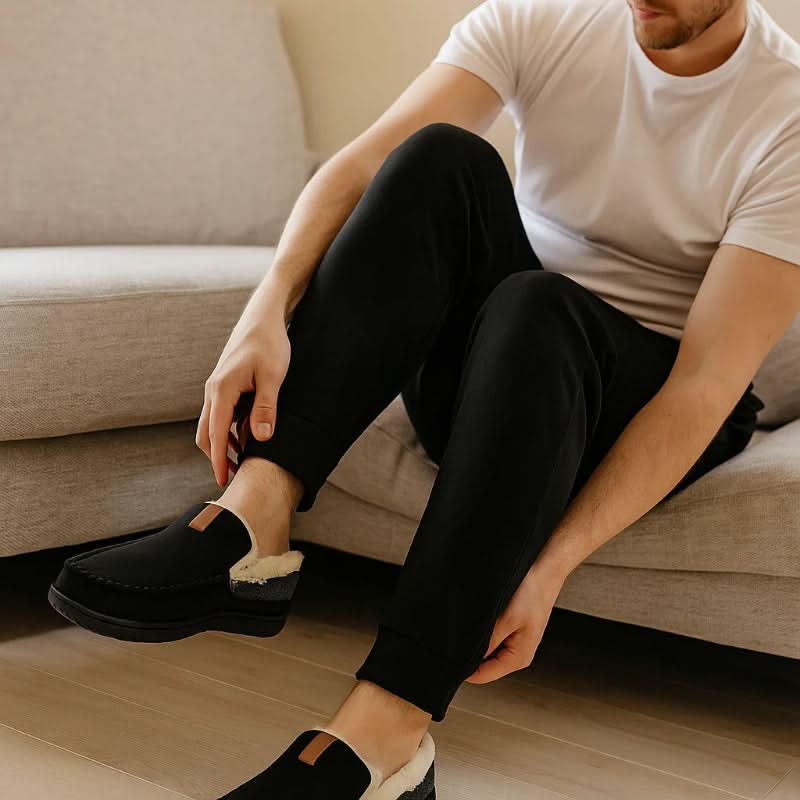 Pantuflas para hombre de lana sintética con diseño de mocasín, ideales para mantener los pies cálidos y cómodos durante el invierno. 2