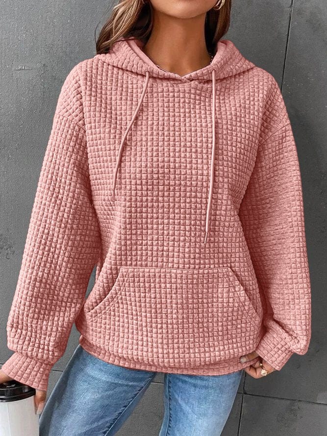 Sudadera mujer negra con capucha ajustable y bolsillo canguro, corte relajado en punto gofrado texturizado. 3