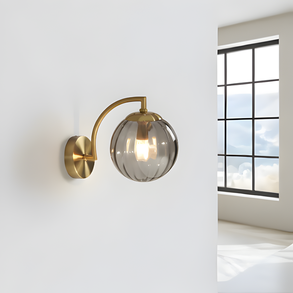 Aplique de pared de cristal acanalado dorado - Diseño elegante