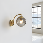 Aplique de pared de cristal acanalado dorado - Diseño elegante