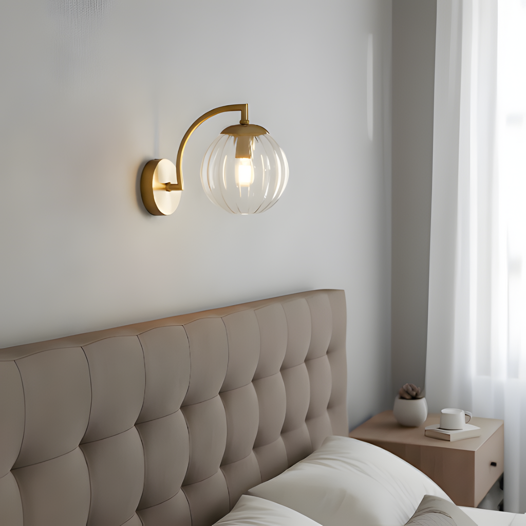 Aplique de pared de cristal acanalado dorado - Diseño elegante