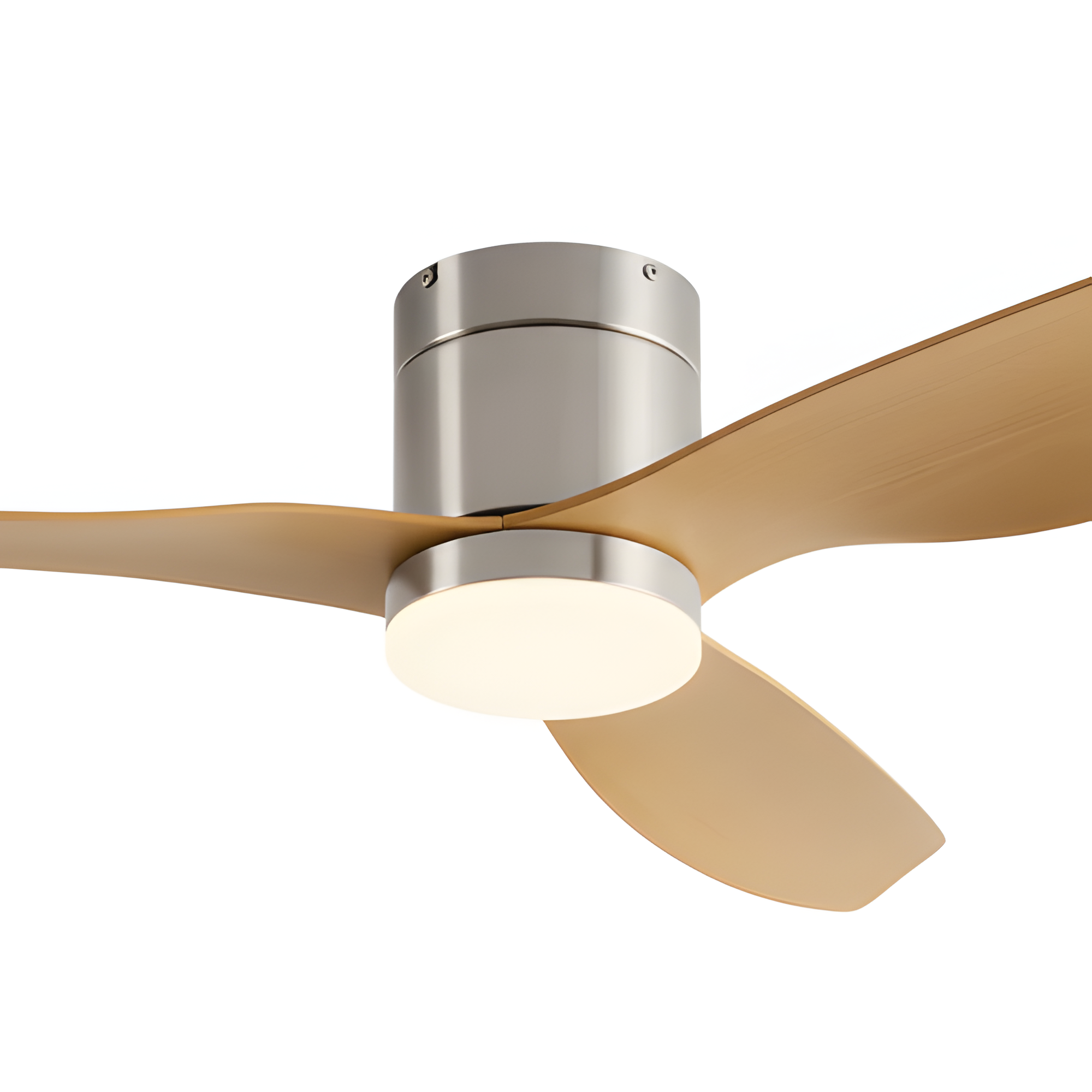 Ventilador de techo plateado y madera clara - Luminosidad y modernidad