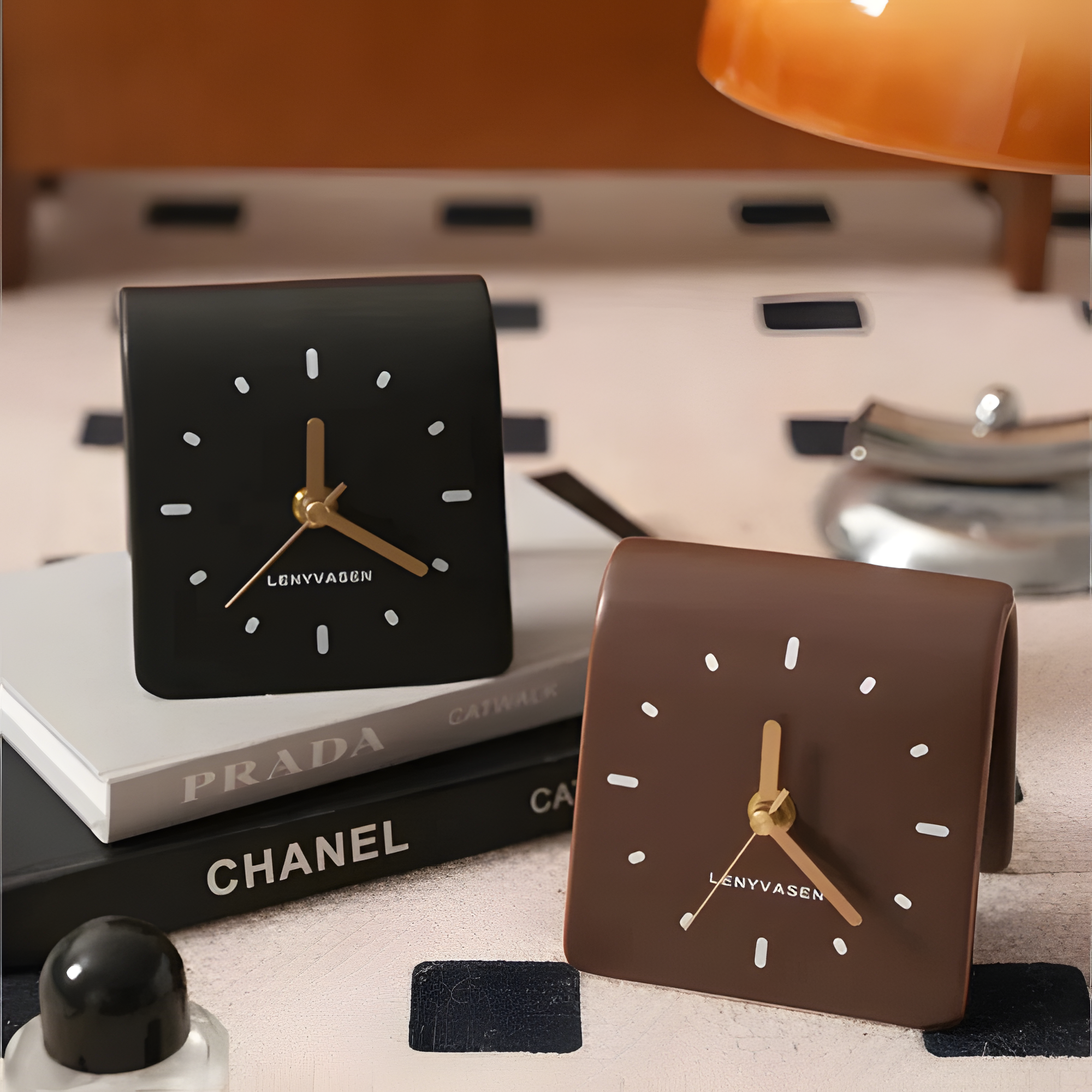 Reloj De Escritorio Retro Minimalista - Diseño Curvo