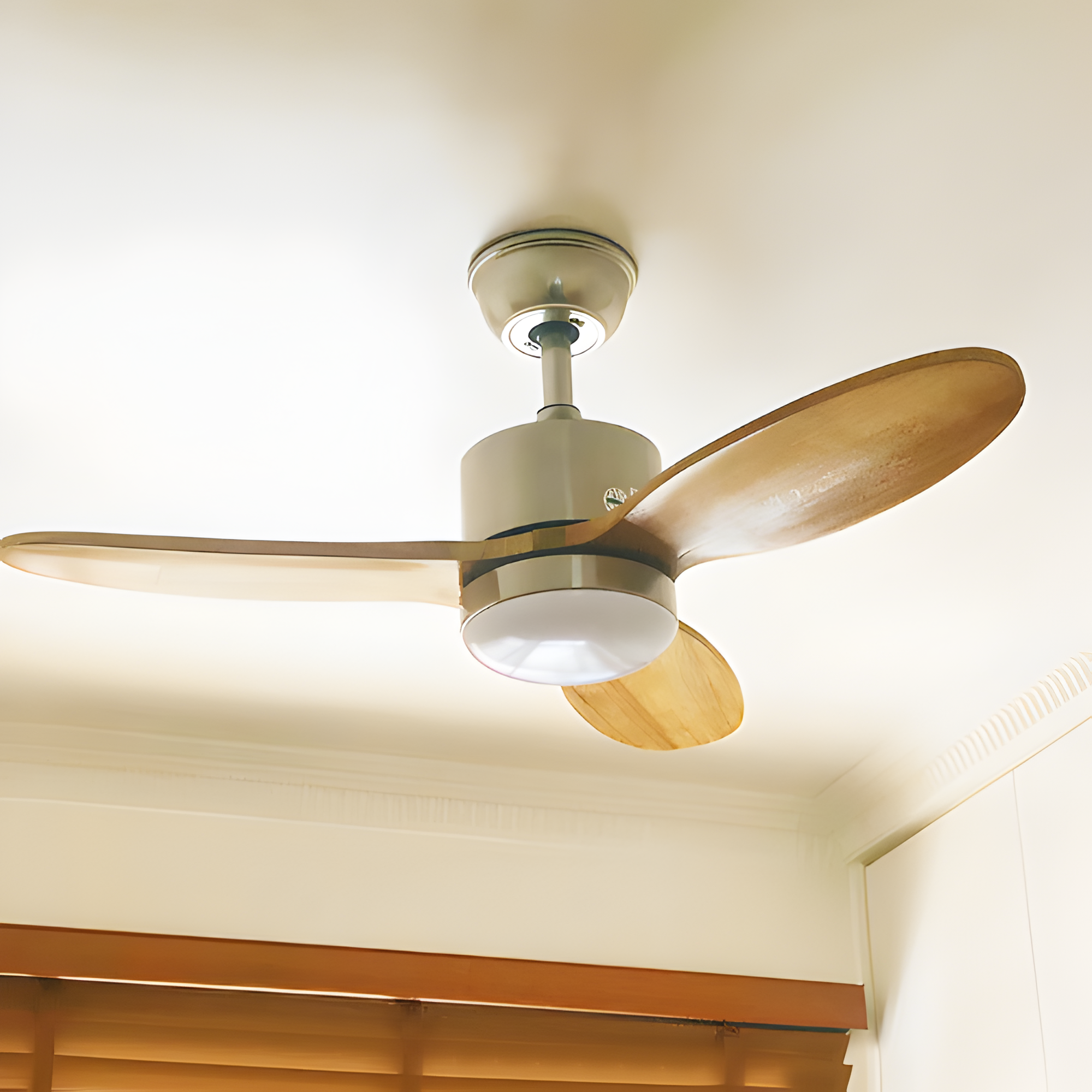 Ventilador De Techo Minimalista Y Moderno - Con Luz Integrada