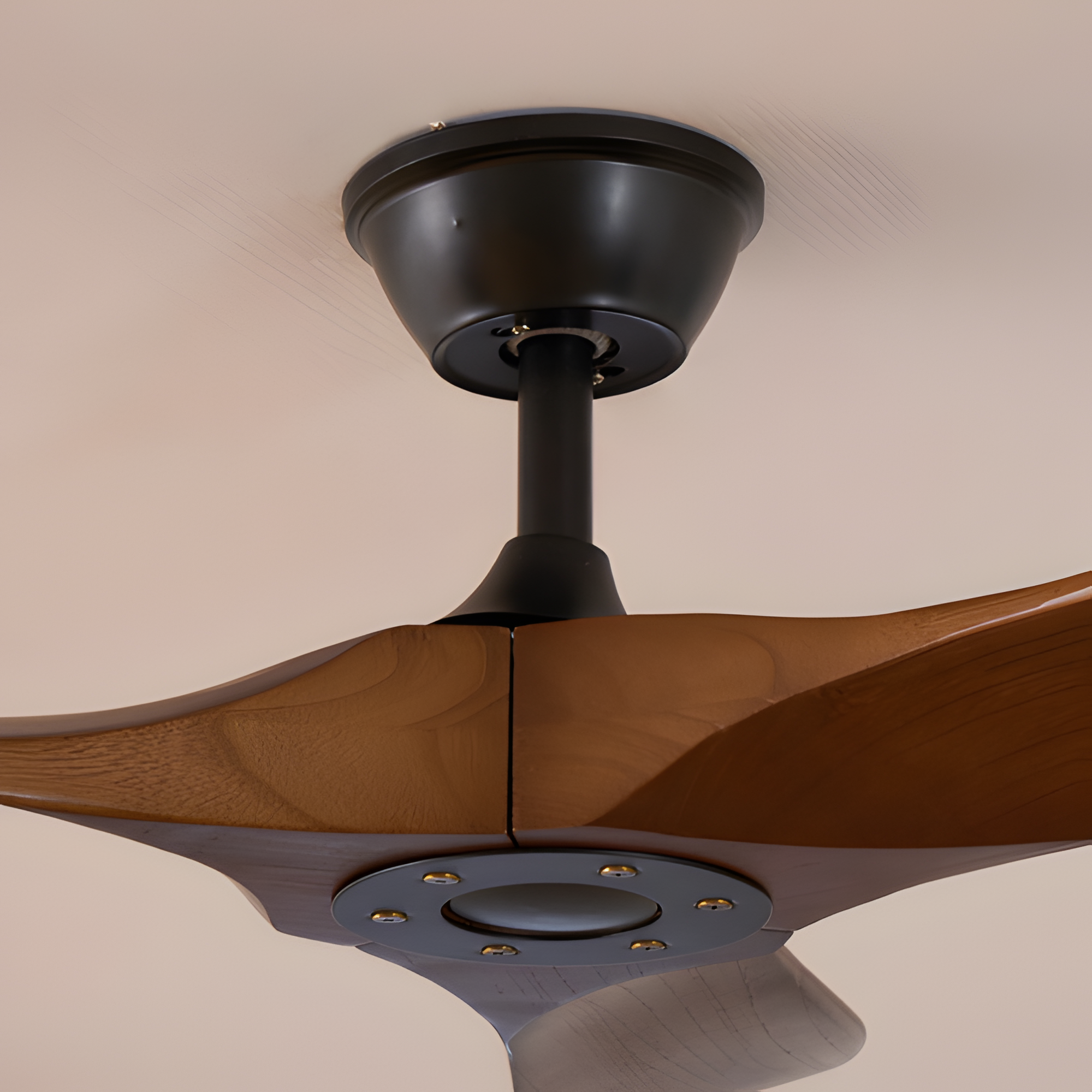 Ventilador De Techo Orgánico Moderno - Diseño De Aspas Curvas