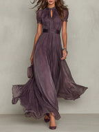 Vestido maxi morado con escote vintage y mangas de encaje, ideal para ocasiones formales y eventos elegantes. 0
