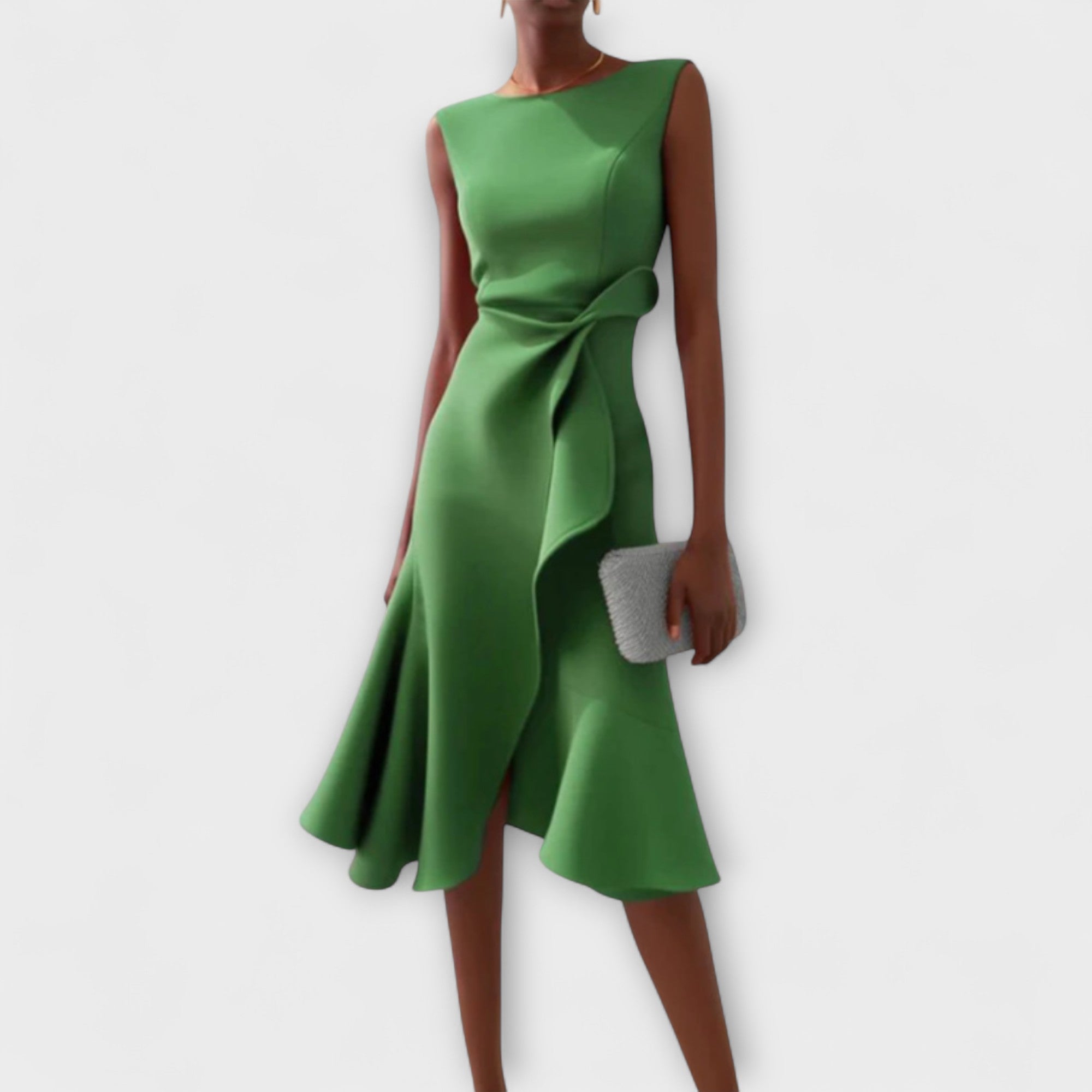 Vestido midi asimétrico drapeado sin mangas en color elegante, ideal para fiestas y ocasiones especiales, mostrando un diseño sofisticado y contempor 5