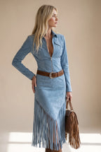 Vestido de ante sintético con flecos dinámicos, ajustado y disponible en cuatro colores para mujer, ideal para ocasiones casuales y elegantes 8