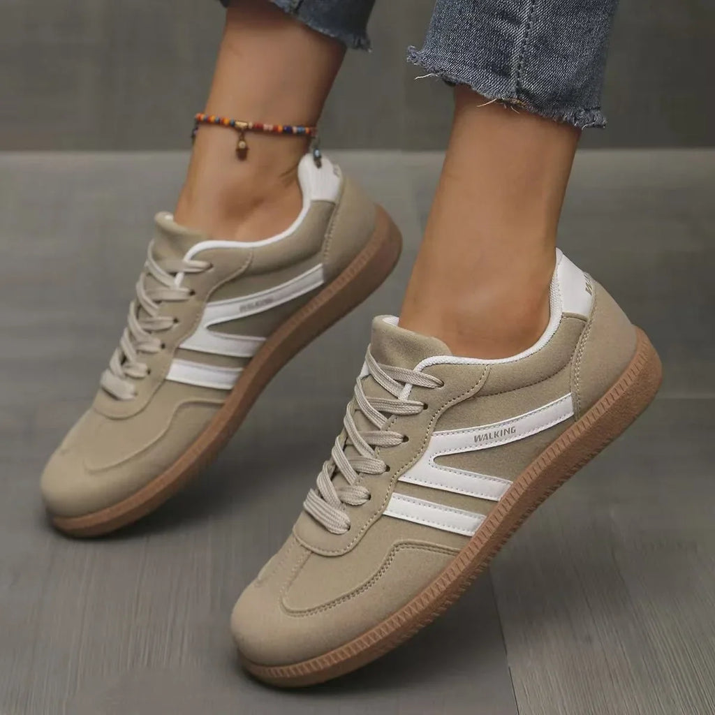 Zapatillas ortopédicas para mujer con plantilla acolchada, ajuste ancho, fabricadas en ante suave y con suela antidesliz 10
