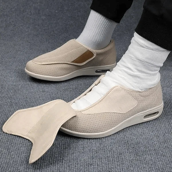 Zapatos para diabéticos en color beige, diseñados con plantilla de espuma viscoelástica y ajuste ancho, ideales para pies sensibles y confort ópt 0