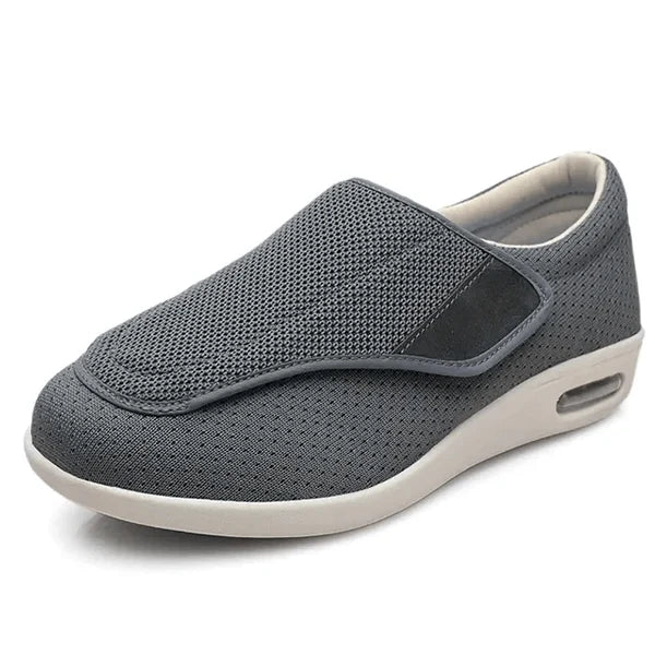 Zapatos para diabéticos en color beige, diseñados con plantilla de espuma viscoelástica y ajuste ancho, ideales para pies sensibles y confort ópt 2